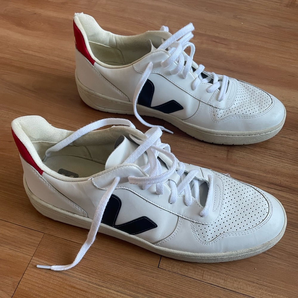 Veja V10 Leather Shoes. Size 12.5.